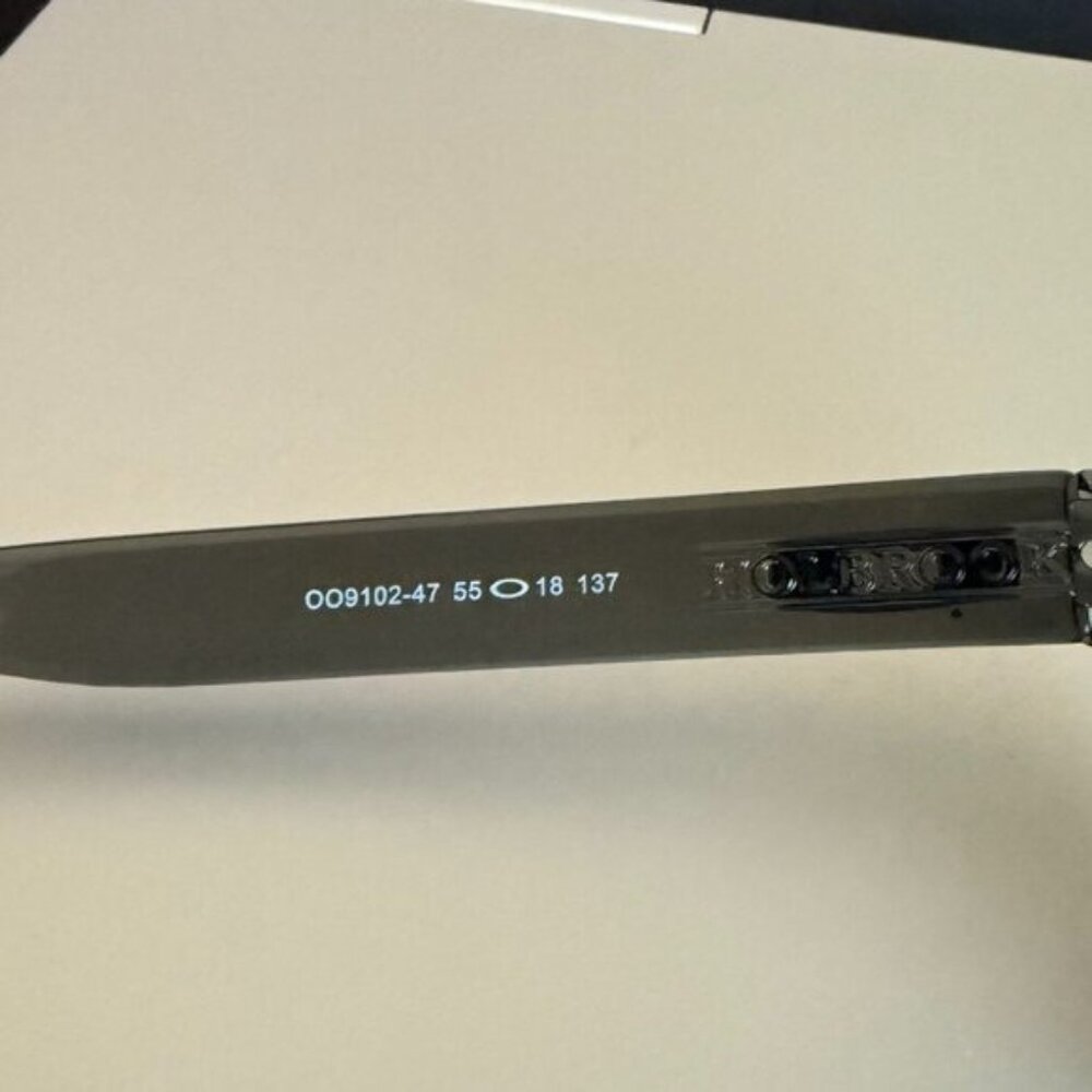 OO9102 Oakley Holbrook Smoke Gray Frame Prizm Polarized Red Reflective Lenses - Picture 7 of 7